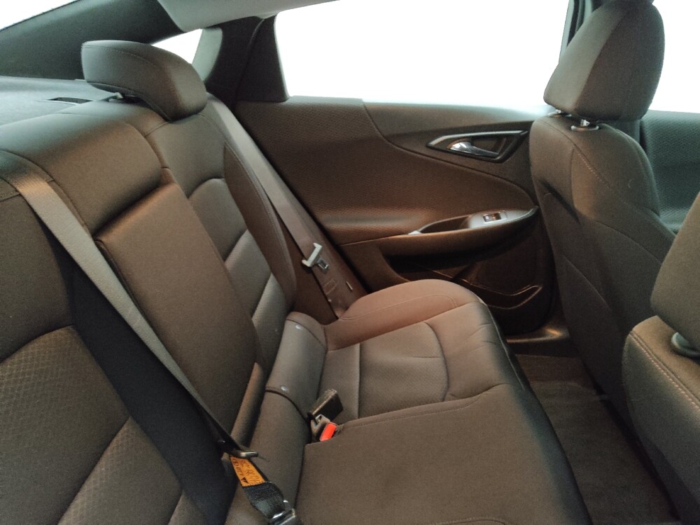 2023 Chevrolet Malibu in Lombard, IL 60148 - 18134288 19