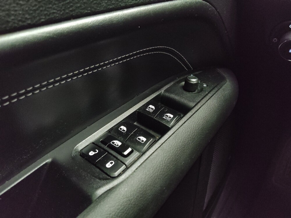 2022 Jeep Compass in Lombard, IL 60148 - 18134290 27