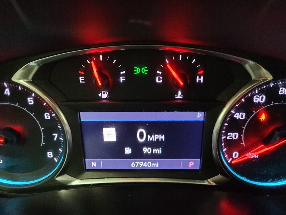 2019 Chevrolet Equinox in Taylor, MI 48180 - 18134297 23