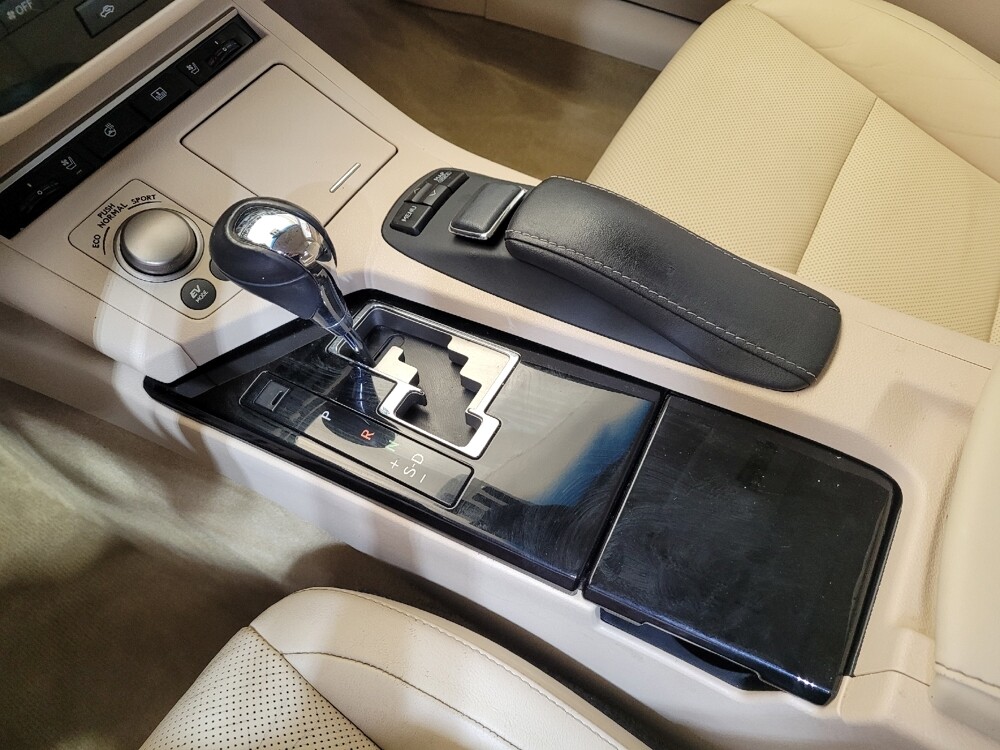 2014 Lexus ES 300h in Cincinnati, OH 45255 - 18134302 26