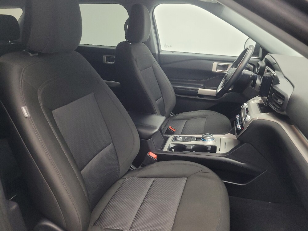 2022 Ford Explorer in Indianapolis, IN 46219 - 18134303 21