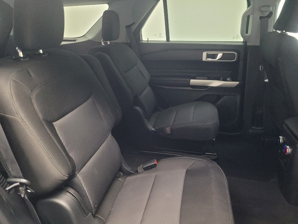 2022 Ford Explorer in Indianapolis, IN 46219 - 18134303 19