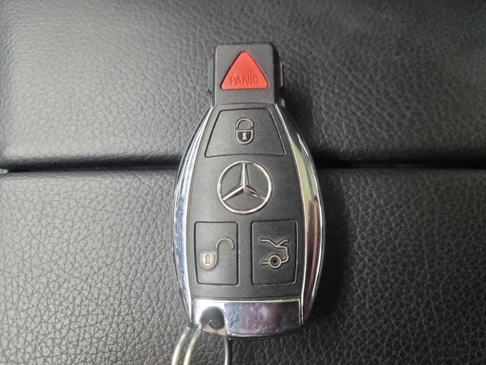 2016 Mercedes-Benz C 300 in Indianapolis, IN 46219 - 18134305 32