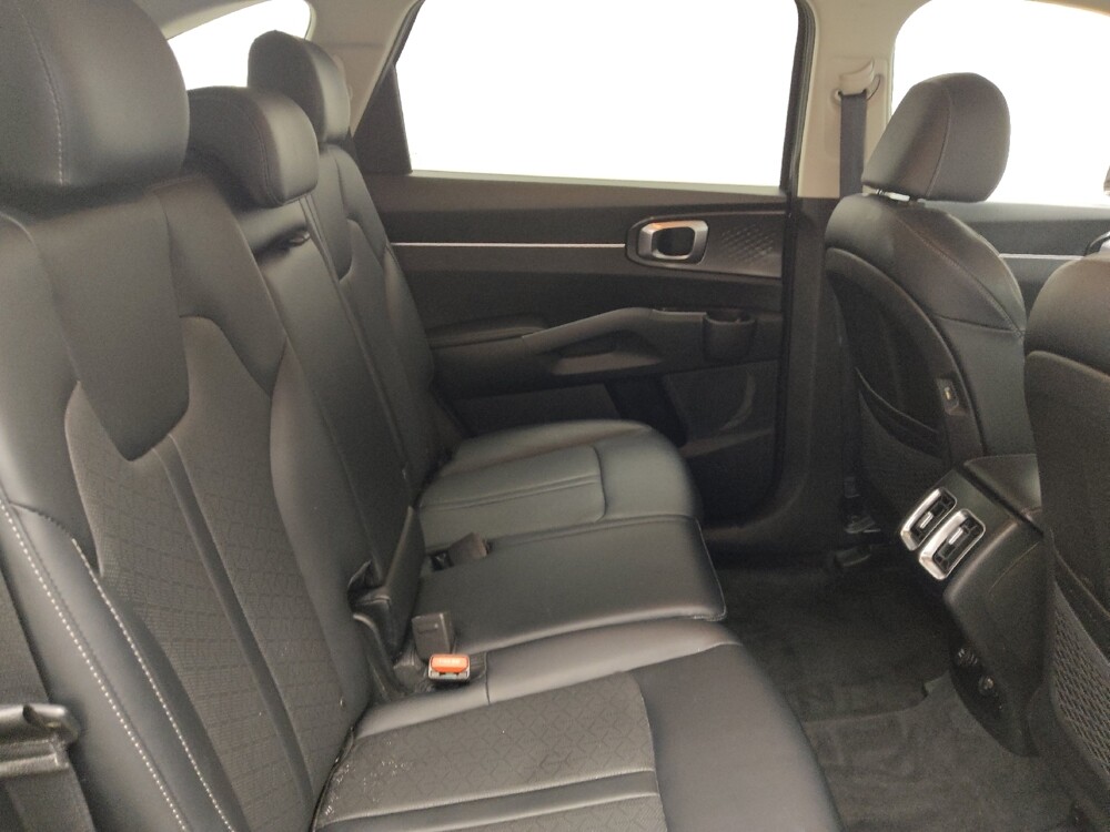 2021 Kia Sorento in Indianapolis, IN 46219 - 18134306 19