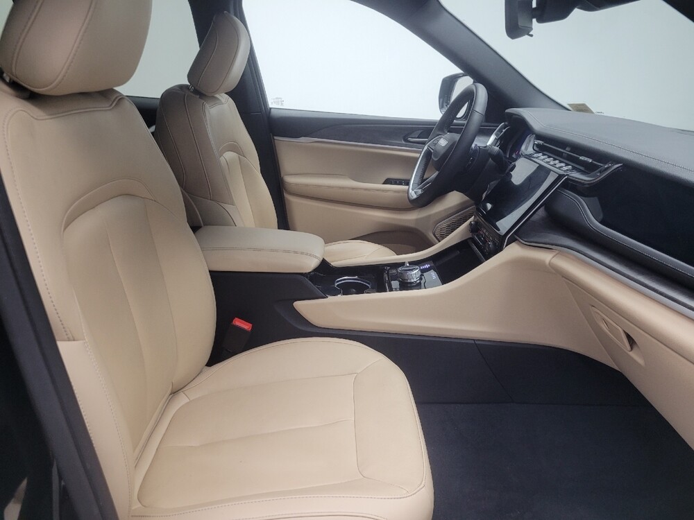 2023 Jeep Grand Cherokee in Indianapolis, IN 46219 - 18134313 21