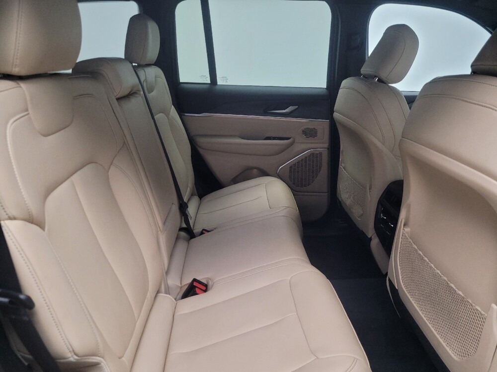 2023 Jeep Grand Cherokee in Indianapolis, IN 46219 - 18134313 19