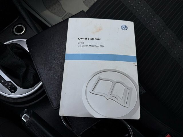 2014 Volkswagen Beetle in Knoxville, TN 37920 - 18134316 20