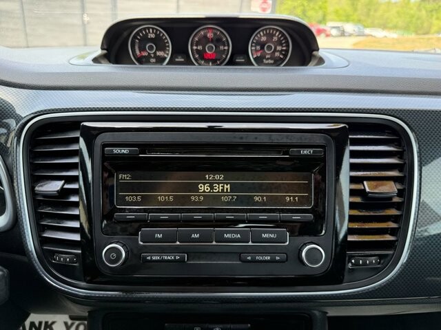 2014 Volkswagen Beetle in Knoxville, TN 37920 - 18134316 17