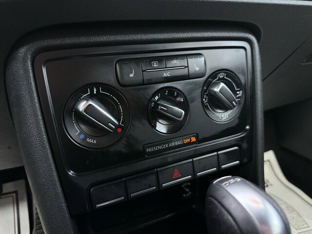 2014 Volkswagen Beetle in Knoxville, TN 37920 - 18134316 18