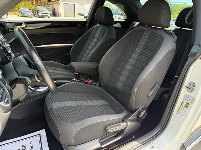 2014 Volkswagen Beetle in Knoxville, TN 37920 - 18134316 8