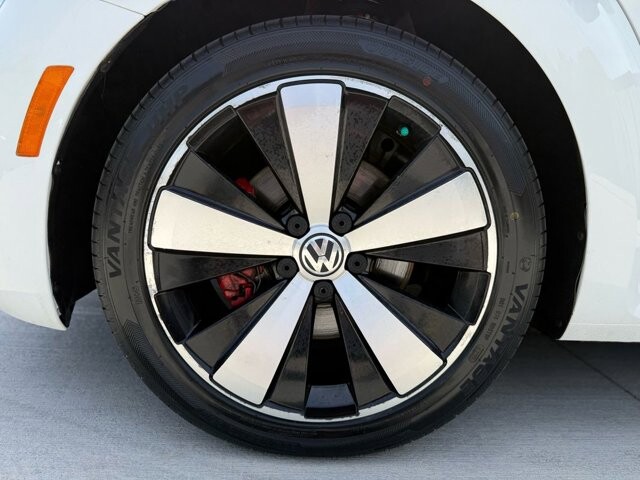 2014 Volkswagen Beetle in Knoxville, TN 37920 - 18134316 23