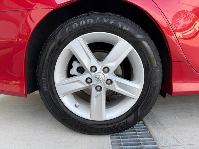 2013 Toyota Camry in Knoxville, TN 37920 - 18134317 26