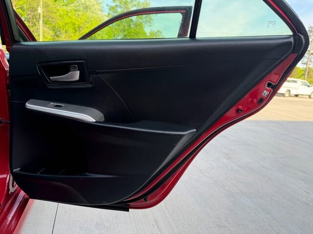 2013 Toyota Camry in Knoxville, TN 37920 - 18134317 8