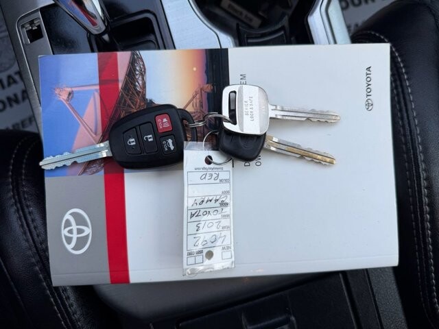 2013 Toyota Camry in Knoxville, TN 37920 - 18134317 23