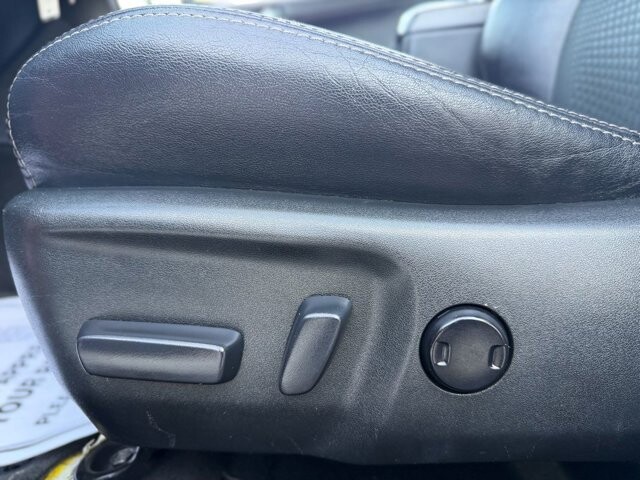 2013 Toyota Camry in Knoxville, TN 37920 - 18134317 16