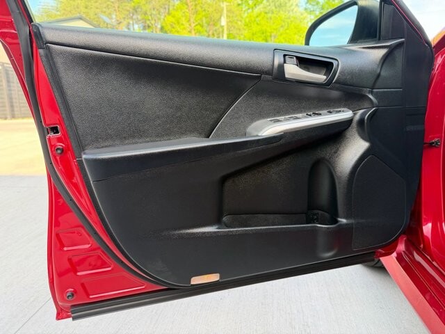 2013 Toyota Camry in Knoxville, TN 37920 - 18134317 5