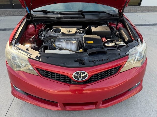 2013 Toyota Camry in Knoxville, TN 37920 - 18134317 28