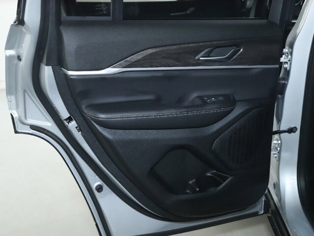 2025 Jeep Grand Cherokee in Bedford, OH 44146 - 18134320 13