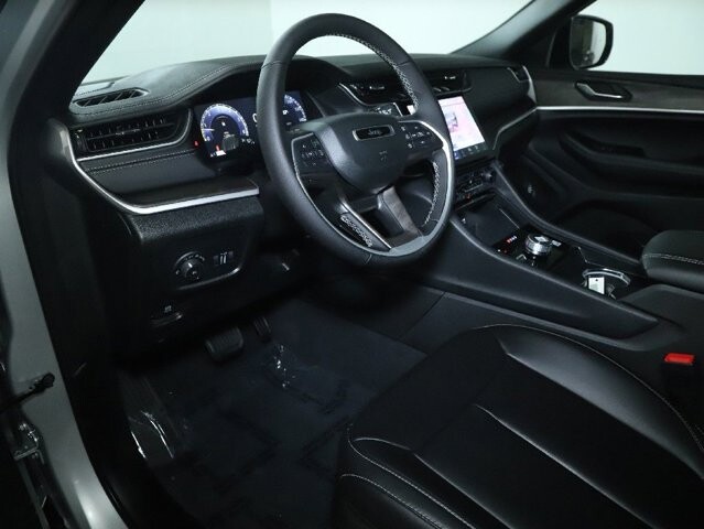 2025 Jeep Grand Cherokee in Bedford, OH 44146 - 18134320 18
