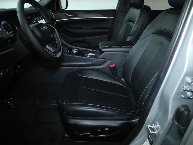 2025 Jeep Grand Cherokee in Bedford, OH 44146 - 18134320 19