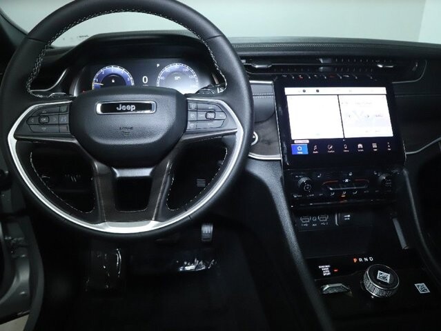2025 Jeep Grand Cherokee in Bedford, OH 44146 - 18134320 30