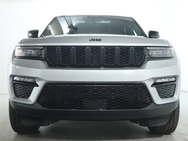2025 Jeep Grand Cherokee in Bedford, OH 44146 - 18134320 5