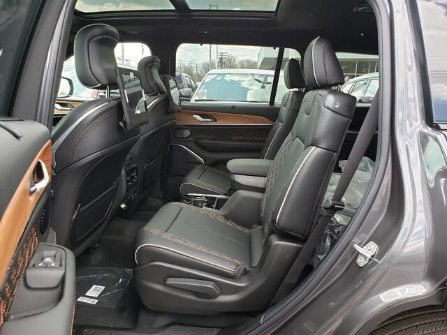 2026 Jeep Grand Cherokee L in Bedford, OH 44146 - 18134321 8