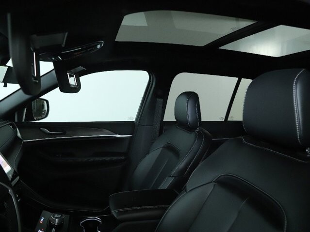 2025 Jeep Grand Cherokee in Bedford, OH 44146 - 18134322 21