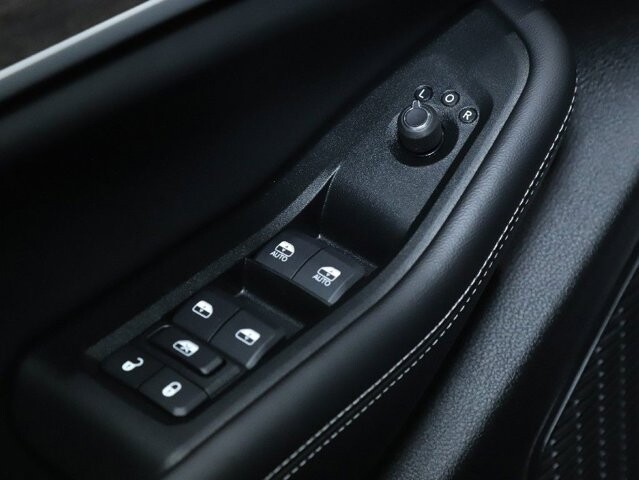 2025 Jeep Grand Cherokee in Bedford, OH 44146 - 18134322 17