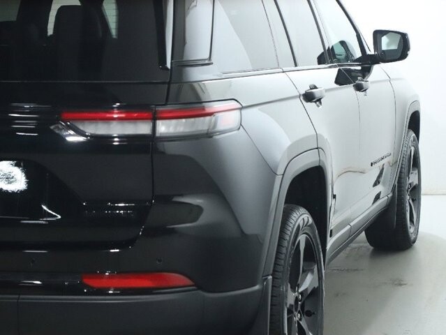 2025 Jeep Grand Cherokee in Bedford, OH 44146 - 18134322 47