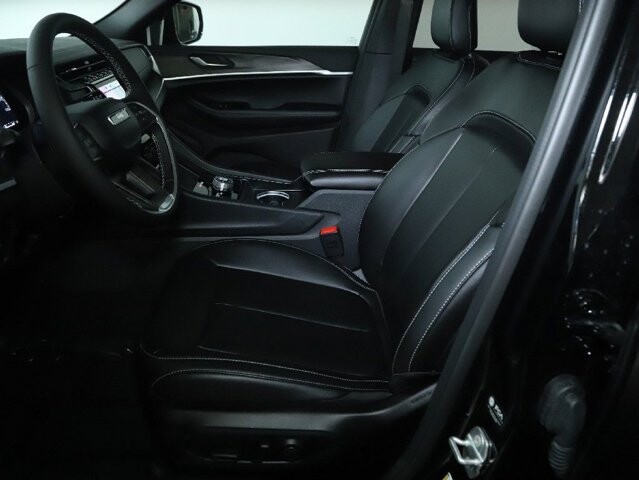 2025 Jeep Grand Cherokee in Bedford, OH 44146 - 18134322 19