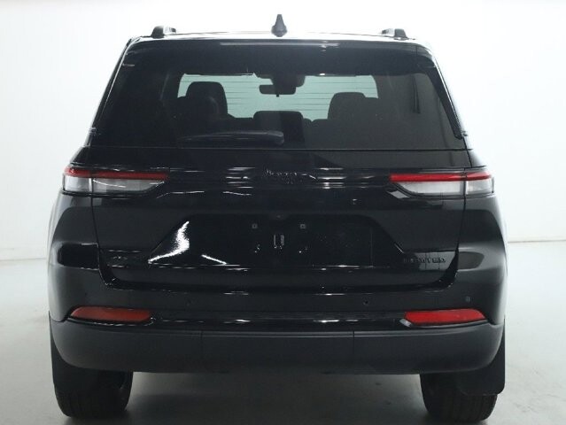 2025 Jeep Grand Cherokee in Bedford, OH 44146 - 18134322 44