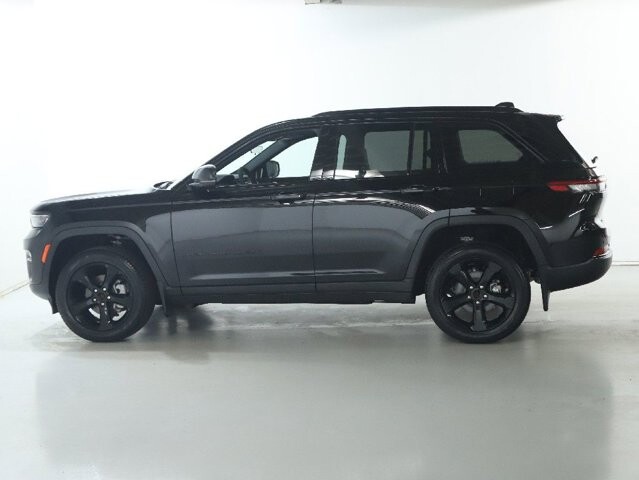 2025 Jeep Grand Cherokee in Bedford, OH 44146 - 18134322 40