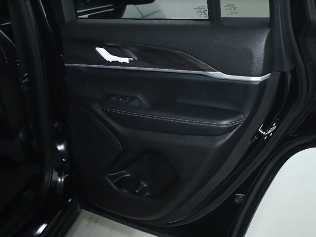 2025 Jeep Grand Cherokee in Bedford, OH 44146 - 18134322 33