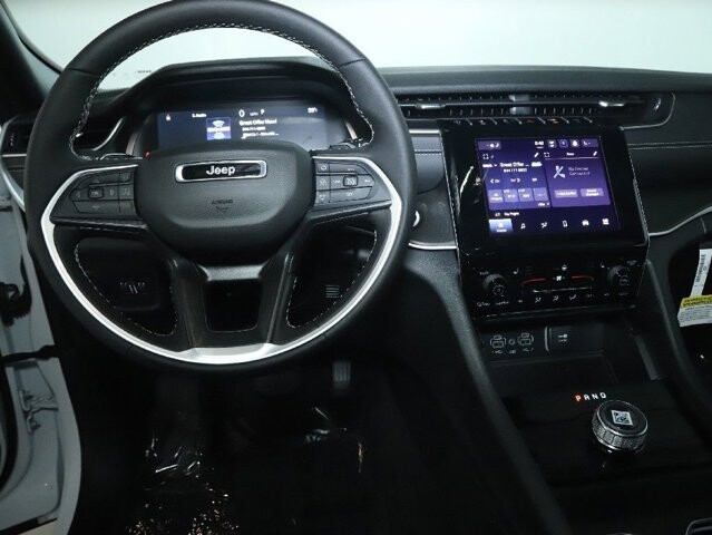 2025 Jeep Grand Cherokee in Bedford, OH 44146 - 18134324 27