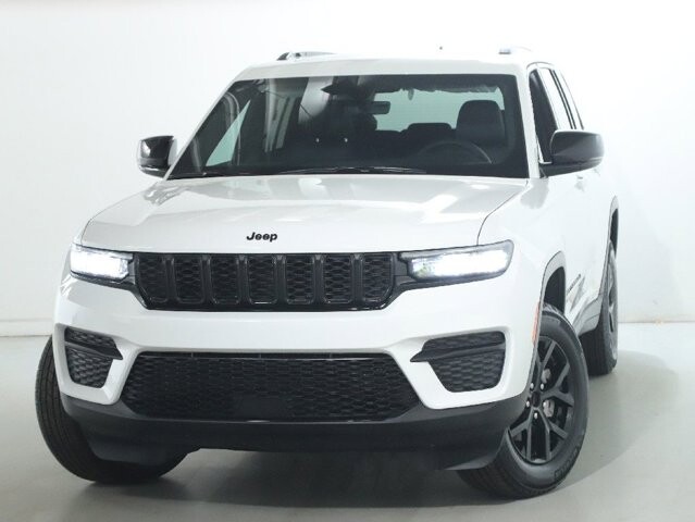 2025 Jeep Grand Cherokee in Bedford, OH 44146 - 18134324 3