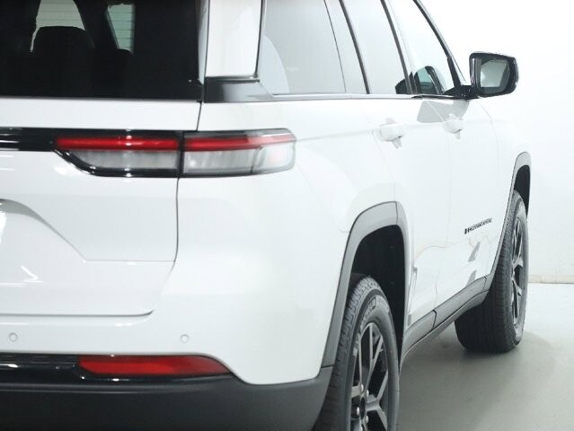 2025 Jeep Grand Cherokee in Bedford, OH 44146 - 18134324 44