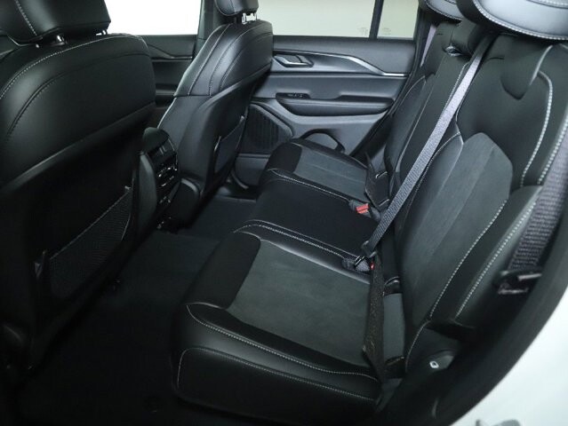 2025 Jeep Grand Cherokee in Bedford, OH 44146 - 18134324 14
