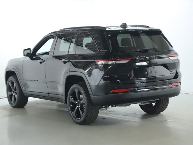 2025 Jeep Grand Cherokee in Bedford, OH 44146 - 18134325 41