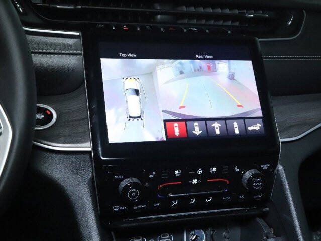 2025 Jeep Grand Cherokee in Bedford, OH 44146 - 18134325 29