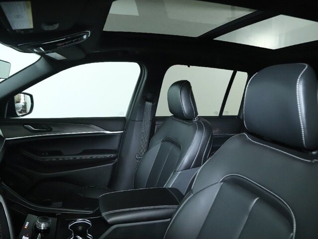 2025 Jeep Grand Cherokee in Bedford, OH 44146 - 18134325 20