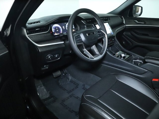 2025 Jeep Grand Cherokee in Bedford, OH 44146 - 18134325 18