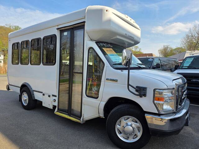 2017 Ford E-350 and Econoline 350 in Blauvelt, NY 10913 - 18134342