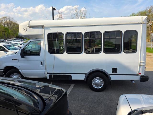 2017 Ford E-350 and Econoline 350 in Blauvelt, NY 10913 - 18134342 5