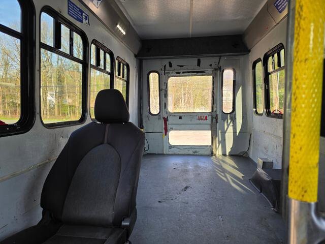 2017 Ford E-350 and Econoline 350 in Blauvelt, NY 10913 - 18134342 25