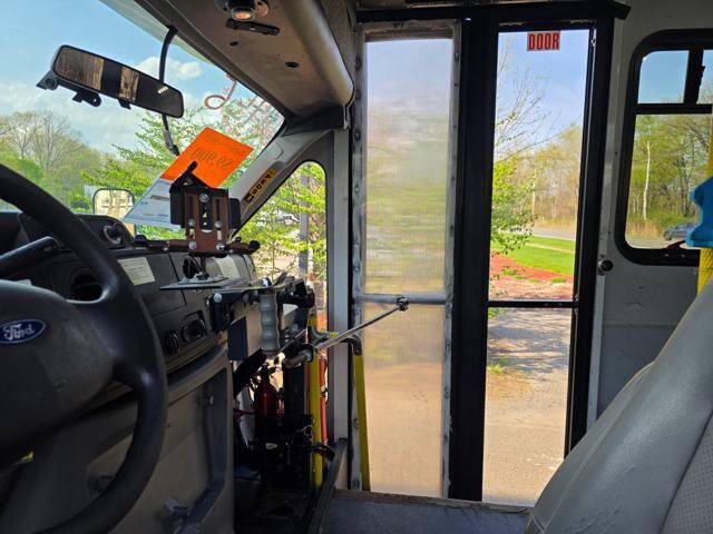 2017 Ford E-350 and Econoline 350 in Blauvelt, NY 10913 - 18134342 23