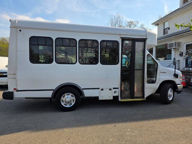 2017 Ford E-350 and Econoline 350 in Blauvelt, NY 10913 - 18134342 9