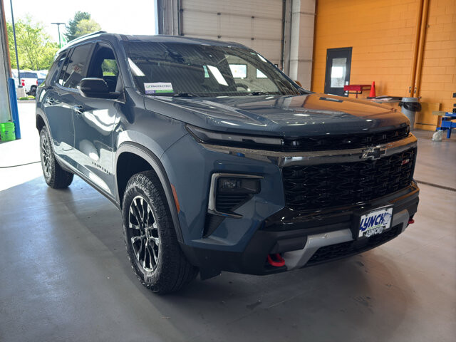 2025 Chevrolet Traverse in Burlington, WI 53105 - 18134362 7