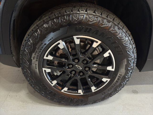 2025 Chevrolet Traverse in Burlington, WI 53105 - 18134362 9