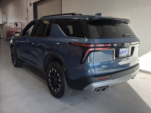 2025 Chevrolet Traverse in Burlington, WI 53105 - 18134362 3